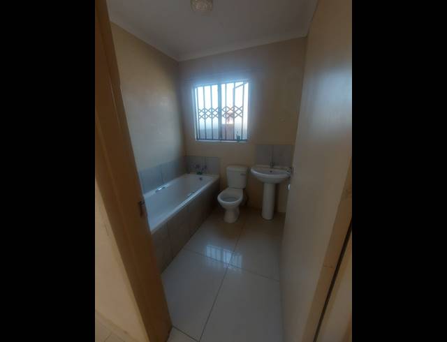 2 BEDROOM FREEHOLD FOR SALE IN SOSHANGUVE EAST EXT 5